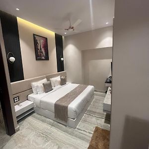 Shri Shyam Luxury Hotel In Har Ki Paudi